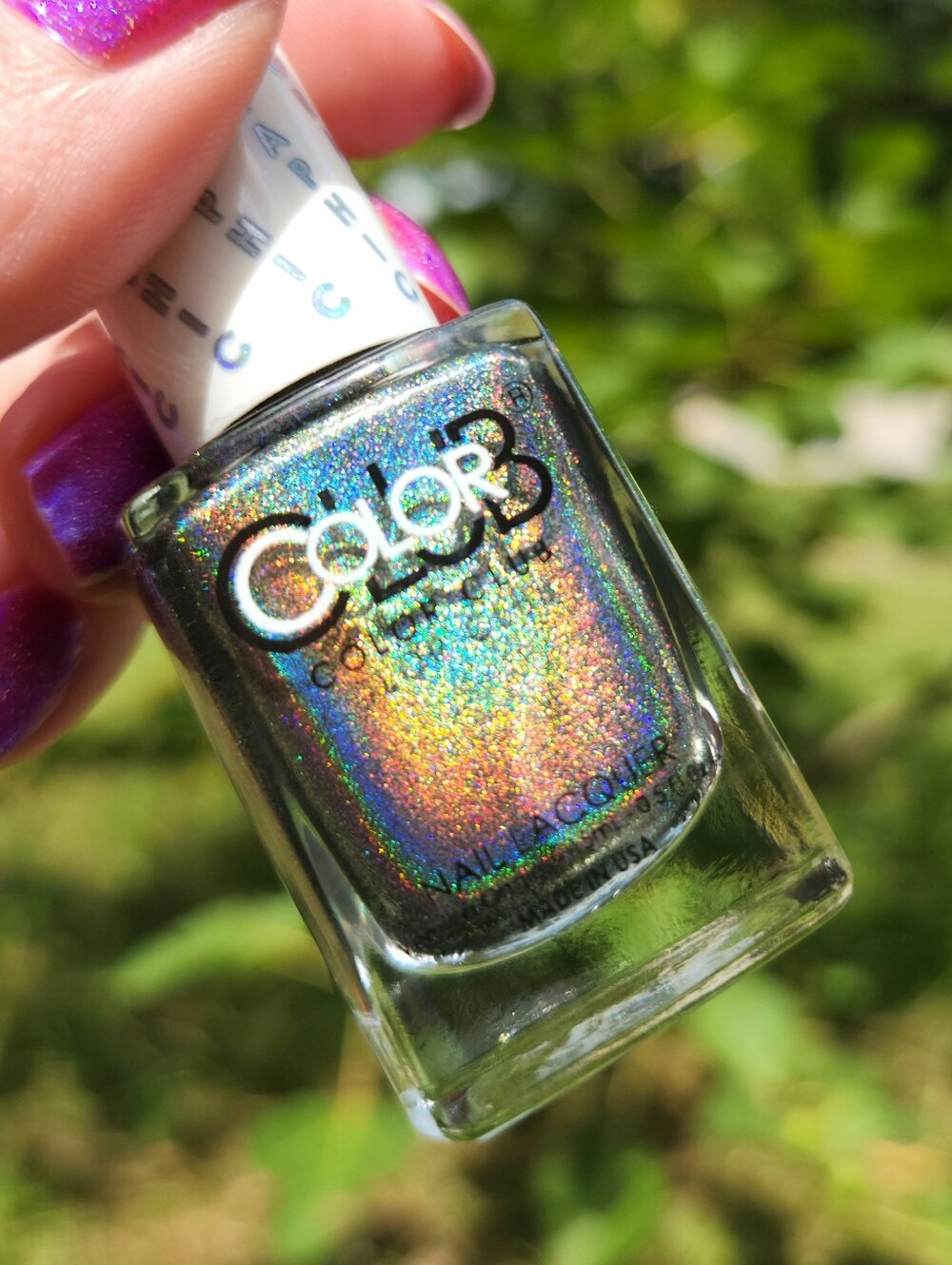 Color Club 🌈 Rock On ✨️ Linear Holographic Gray-Green Polish